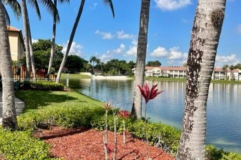 Casa en venta en Miami Lakes, Florida, 3 dormitorios, 197.7 m2 № 1887926 - foto 22