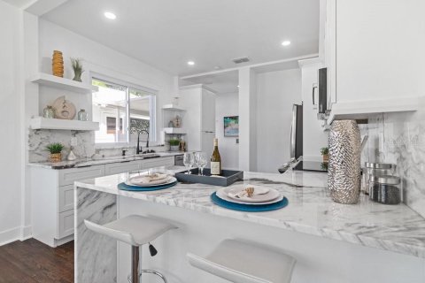 Casa en venta en Saint Petersburg, Florida, 4 dormitorios, 202.34 m2 № 1408229 - foto 22