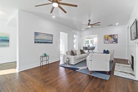 Casa en venta en Saint Petersburg, Florida, 4 dormitorios, 202.34 m2 № 1408229 - foto 12