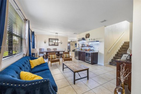 House in Homestead, Florida 5 bedrooms, 270.9 sq.m. № 1947078 - photo 4