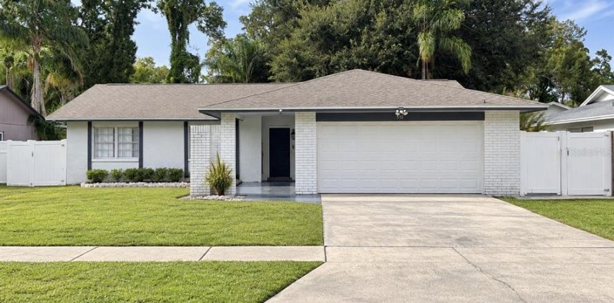 Villa ou maison à Tampa, Floride 5 chambres, 190.17 m2 № 2411497