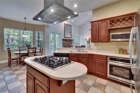 House in Dade City, Florida 4 bedrooms, 286.51 sq.m. № 1637338 - photo 9