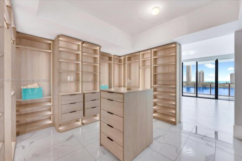 Condo in Aventura, Florida, 2 bedrooms  № 1978920 - photo 14