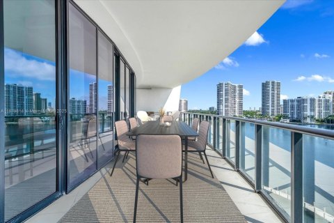 Condo in Aventura, Florida, 2 bedrooms  № 1978920 - photo 10
