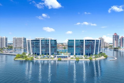 Condo in Aventura, Florida, 2 bedrooms  № 1978920 - photo 29