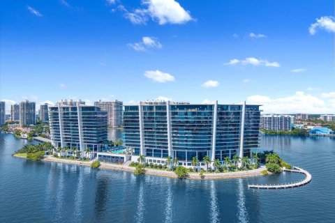 Condo in Aventura, Florida, 2 bedrooms  № 1978920 - photo 30