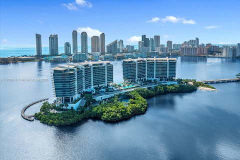 Condo in Aventura, Florida, 2 bedrooms  № 1978920 - photo 2