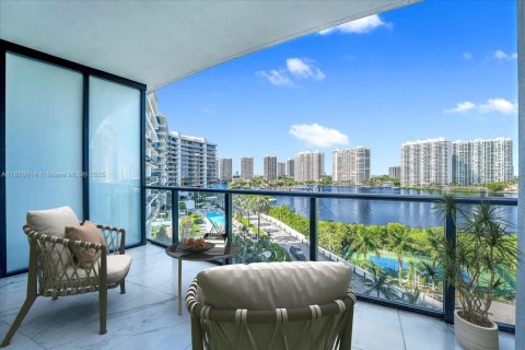 Condo in Aventura, Florida, 2 bedrooms  № 1978920 - photo 20
