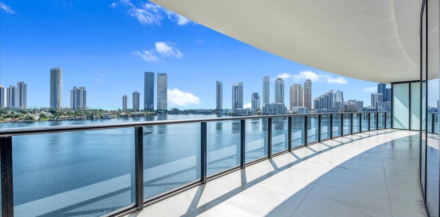 Condo in Aventura, Florida, 2 bedrooms  № 1978920