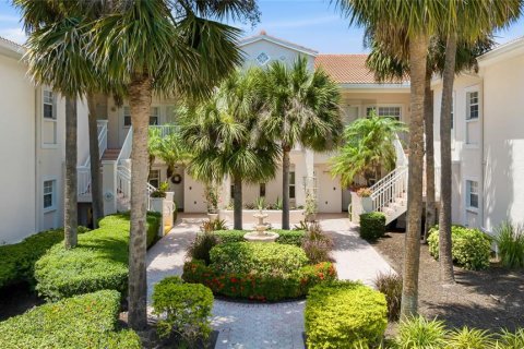 Condo in Sarasota, Florida, 2 bedrooms № 2222453 - photo 3