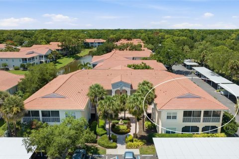 Condo in Sarasota, Florida, 2 bedrooms № 2222453 - photo 2