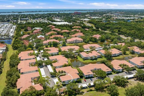 Condo in Sarasota, Florida, 2 bedrooms  № 2222453