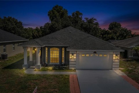 Casa en Haines City, Florida 3 dormitorios, 171.31 m2 № 2199683