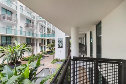 Купить кондоминиум в Майами-Бич, Флорида 3 спальни, 157.93м2, № 1958765 - фото 20