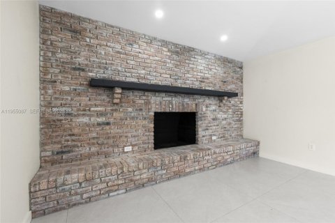 Villa ou maison à vendre à Cutler Bay, Floride: 3 chambres, 178 m2 № 2010876 - photo 11