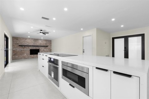 Villa ou maison à vendre à Cutler Bay, Floride: 3 chambres, 178 m2 № 2010876 - photo 18