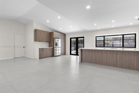 Villa ou maison à vendre à Cutler Bay, Floride: 3 chambres, 178 m2 № 2010876 - photo 6