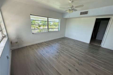 Casa en alquiler en Key Largo, Florida, 2 dormitorios, 204.01 m2 № 1947319 - foto 9