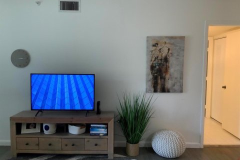 Condo in Tamarac, Florida, 2 bedrooms № 2182063 - photo 7