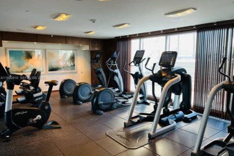 Condo in Miami, Florida  № 2058590 - photo 13