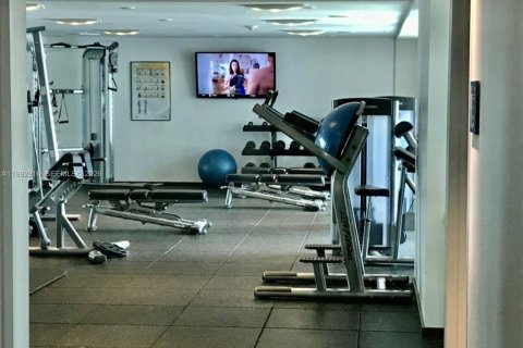 Condo in Miami, Florida  № 2058590 - photo 12