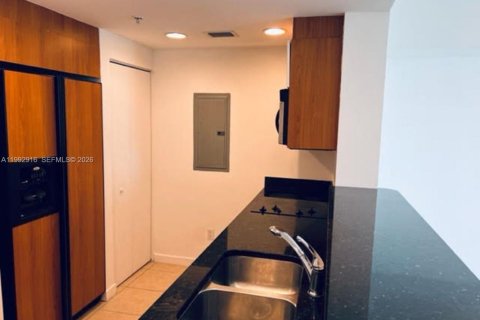 Condo in Miami, Florida  № 2058590 - photo 9