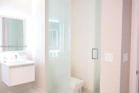 Townhouse in LANDMARK in Doral, Florida 3 bedrooms, 199.93 sq.m. № 2043072 - photo 15