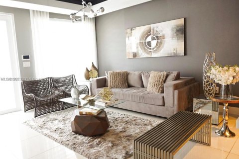 Townhouse in LANDMARK in Doral, Florida 3 bedrooms, 199.93 sq.m. № 2043072 - photo 11