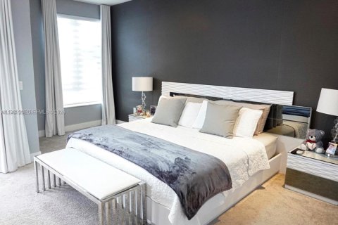 Townhouse in LANDMARK in Doral, Florida 3 bedrooms, 199.93 sq.m. № 2043072 - photo 14