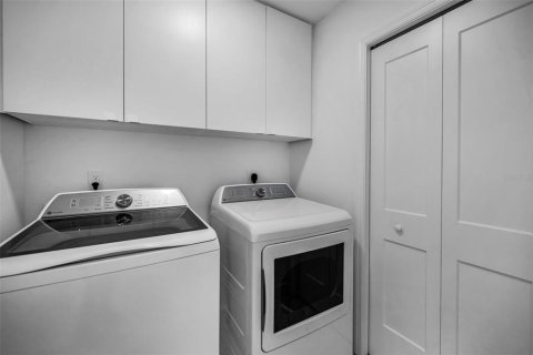Condo in Clearwater, Florida, 3 bedrooms  № 1916495 - photo 14