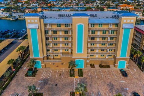 Condo in Clearwater, Florida, 3 bedrooms  № 1916495 - photo 3