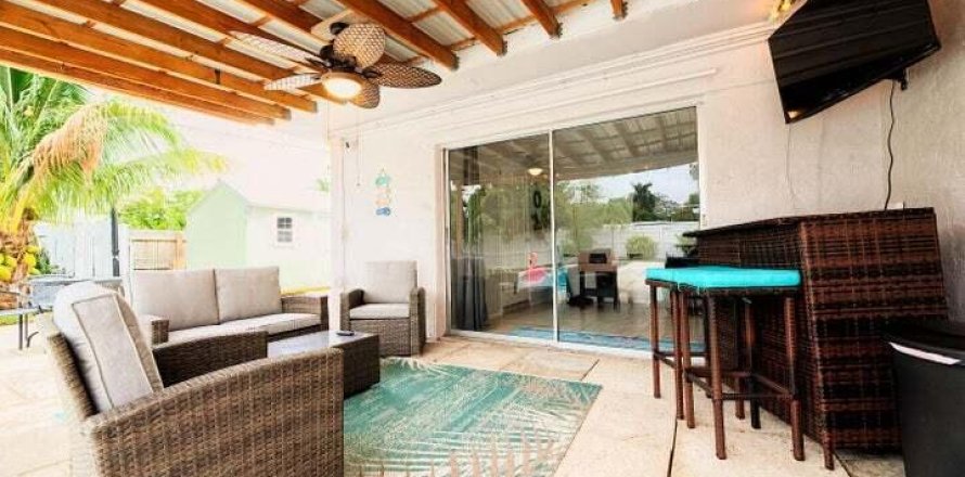 Casa en Lake Worth, Florida 3 dormitorios, 135.45 m2 № 1060136