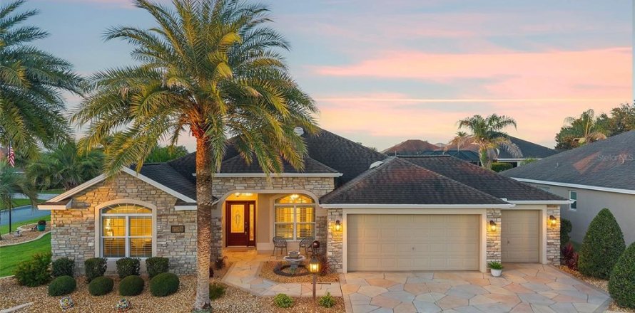 Casa en The Villages, Florida 3 dormitorios, 195.37 m2 № 2383537
