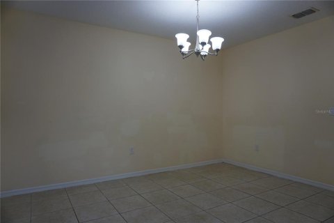 Villa ou maison à louer à Haines City, Floride: 4 chambres, 204.38 m2 № 2427616 - photo 3