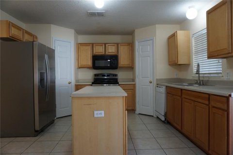 Villa ou maison à louer à Haines City, Floride: 4 chambres, 204.38 m2 № 2427616 - photo 5