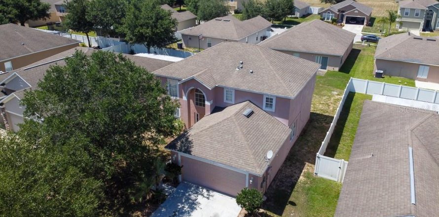 Villa ou maison à Haines City, Floride 4 chambres, 204.38 m2 № 2427616