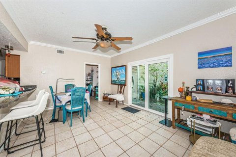 Casa en venta en Saint Petersburg, Florida, 4 dormitorios, 448.53 m2 № 1870133 - foto 19