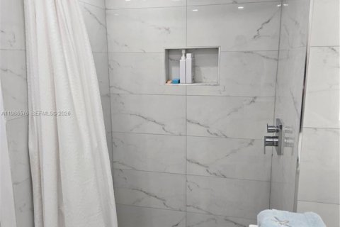 Condominio en venta en Aventura, Florida, 2 dormitorios, 121.05 m2 № 2050697 - foto 15