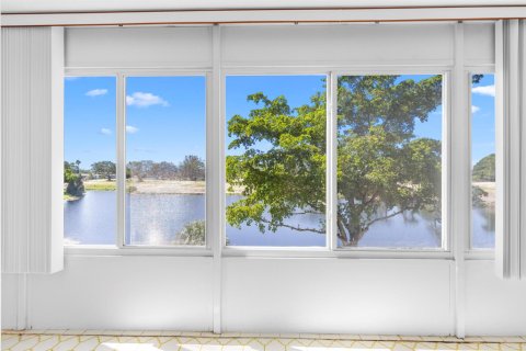 Condo in Deerfield Beach, Florida, 2 bedrooms № 2242813 - photo 24