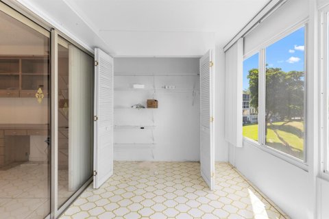 Condo in Deerfield Beach, Florida, 2 bedrooms № 2242813 - photo 23
