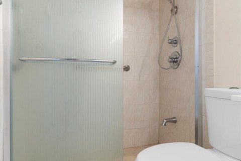 Condo in Deerfield Beach, Florida, 2 bedrooms № 2242813 - photo 19