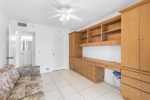 Condo in Deerfield Beach, Florida, 2 bedrooms № 2242813 - photo 16