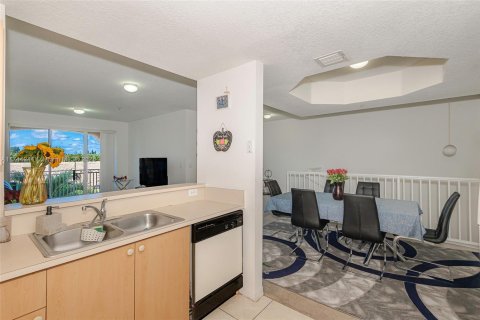 Купить кондоминиум в Дорал, Флорида 3 спальни, 136.01м2, № 1710746 - фото 14