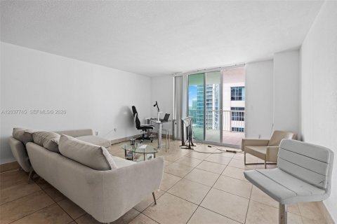 Copropriété à vendre à Miami, Floride: 1 chambre, 75.99 m2 № 2155028 - photo 5