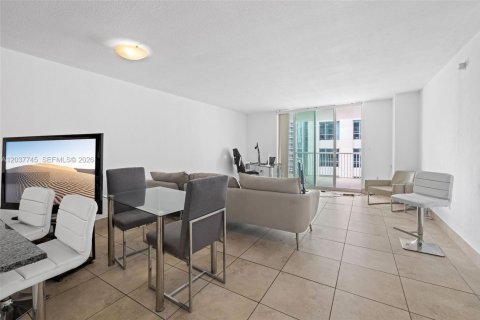 Copropriété à vendre à Miami, Floride: 1 chambre, 75.99 m2 № 2155028 - photo 11