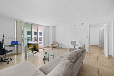 Copropriété à vendre à Miami, Floride: 1 chambre, 75.99 m2 № 2155028 - photo 6