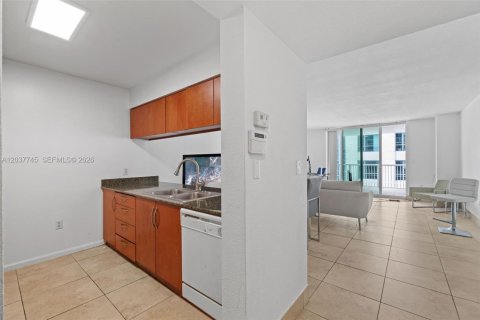 Copropriété à vendre à Miami, Floride: 1 chambre, 75.99 m2 № 2155028 - photo 8