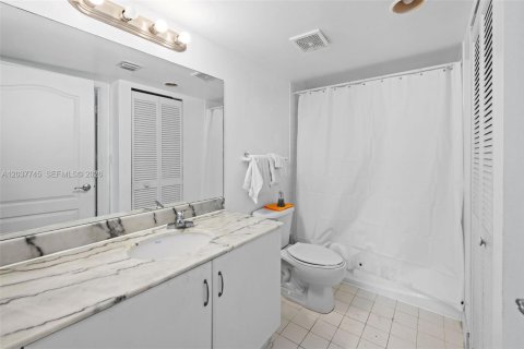 Copropriété à vendre à Miami, Floride: 1 chambre, 75.99 m2 № 2155028 - photo 14