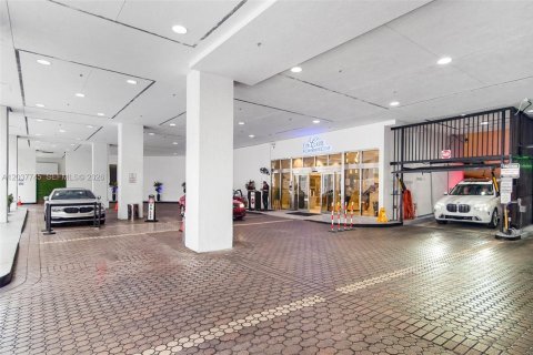 Copropriété à vendre à Miami, Floride: 1 chambre, 75.99 m2 № 2155028 - photo 25