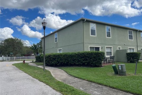 Touwnhouse à louer à Orlando, Floride: 3 chambres, 173.91 m2 № 2424168 - photo 3